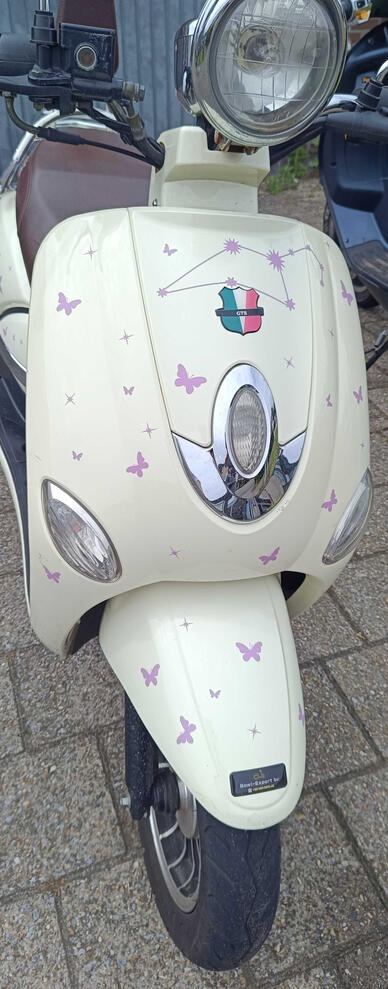 moped front
